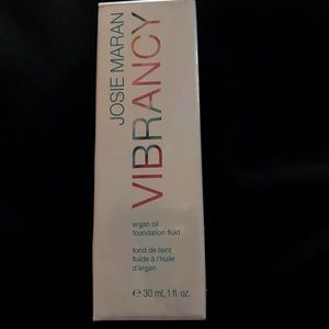 💦Josie Maran Vibrancy Foundation Fluid - Shade Supernatural RG10